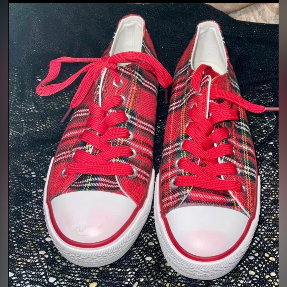 discount name brand tennis shoes